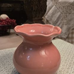Pretty Peach Vase With Waverly Top