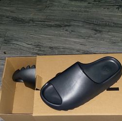 Yzy slides size 9 run a little small