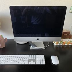 Late 2012, 21.5-Inch iMac, Wireless Apple Keyboard and Magic Mouse