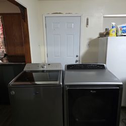 MAYTAG STAINLESS STEEL WASHER AND WHIRPOOL DRYER NOT MATCHING SET BOTH ELECTRIC XL CAPACITY 5.3 CU GOOD CONDITION DELIVERY AVAILABLE FOR EXTRA FEE 