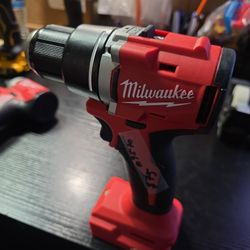Milwaukee
M18 18V Lithium-Ion Brushless Cordless 1/2 in. Compact Drill/Driver (Tool-Only)