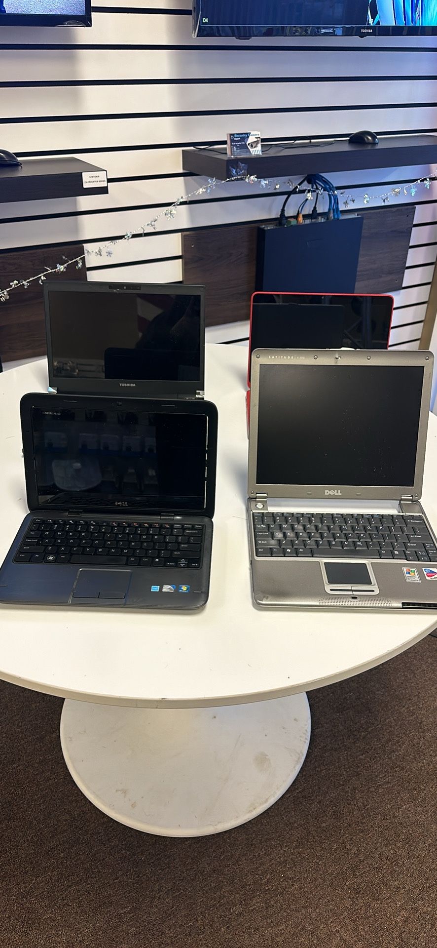 Laptops for parts DELL, TOSHIBA