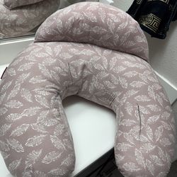 Breast feeding pillow
