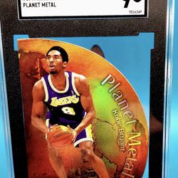 1998-99 Skybox Metal Universe KOBE BRYANT  Planet Metal Die Cut Insert #6 SGC 9
