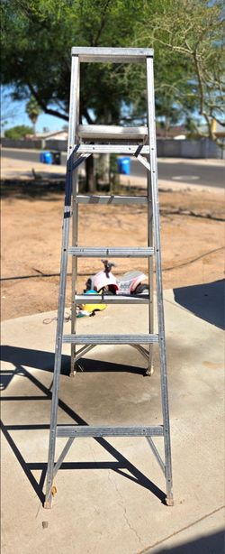 Six Foot Painter's Ladder  - Lightweight, Works - North Glendale