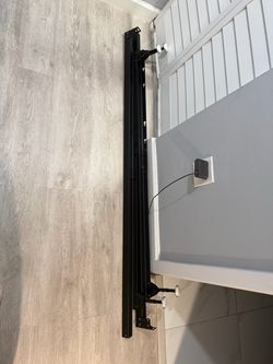 2 twin bed metal frames