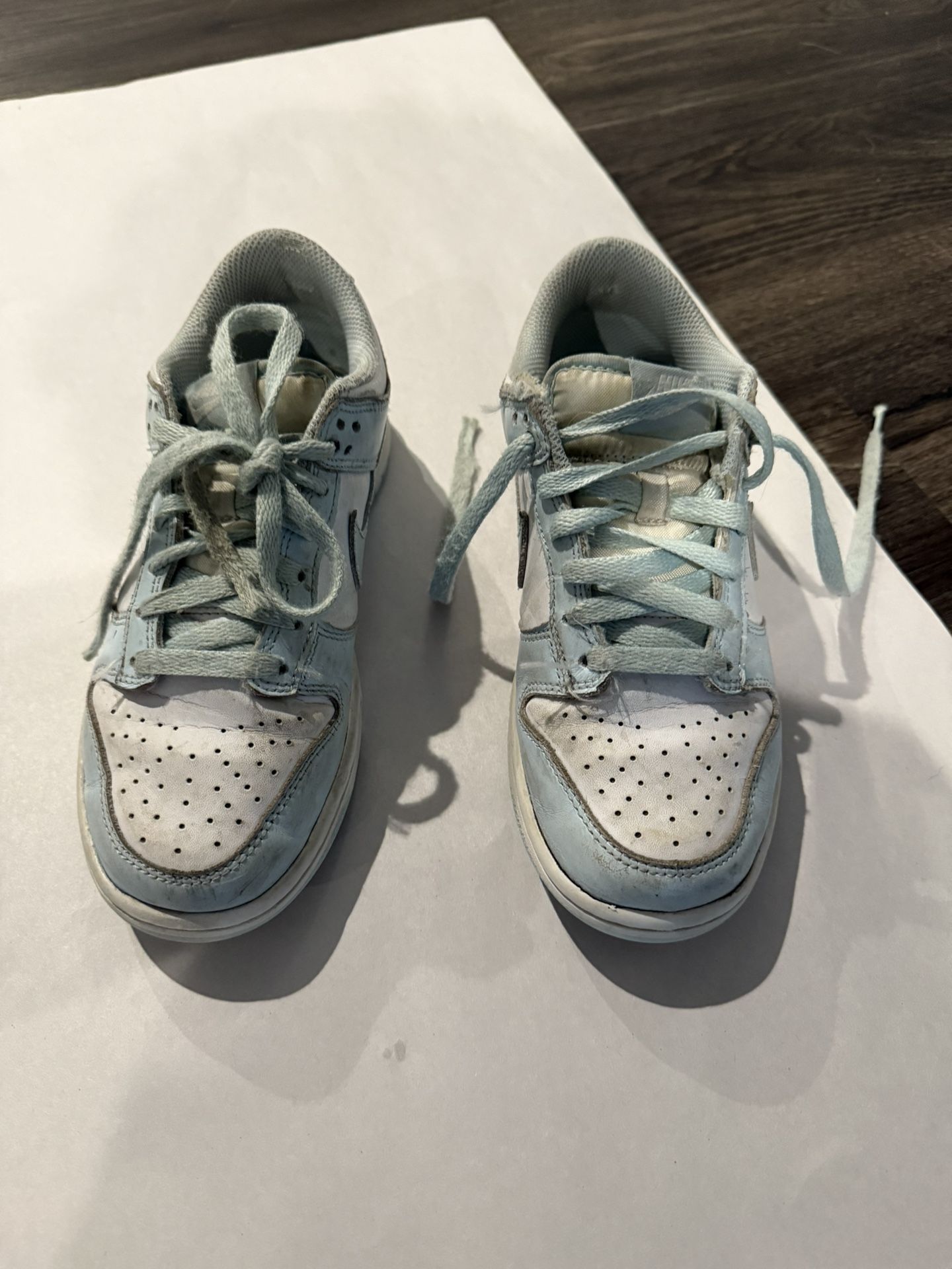 White Blue Nike Shoes size 5