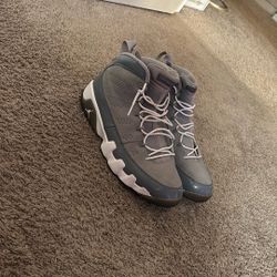SELLINGS these jordan 9 retro cool grays from 2002 size 12