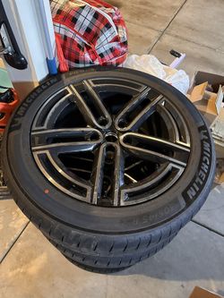 OEM R1T Barely Used Tire & Rim Set Of 4 (Michelin Pilot Sport S5)