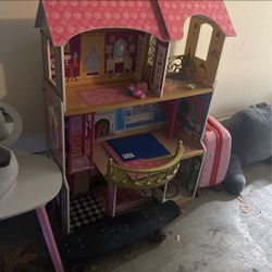 Doll House Need Gone