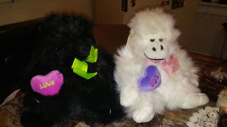 Right around that corner this beautiful teddy bears for Valentine's Day.