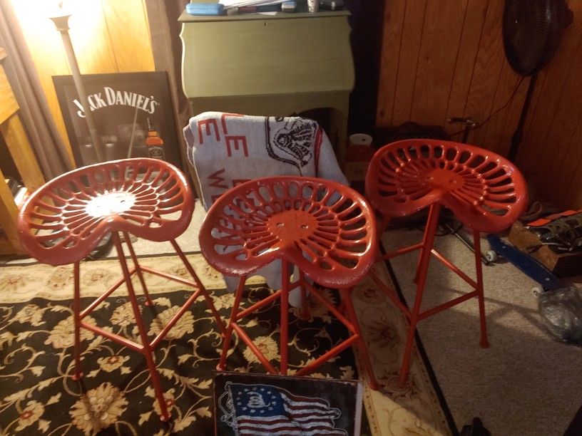 Tractor seat Red Iron Backless Bar Chair have 3.