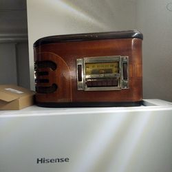 1930s General Electric Radio