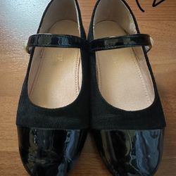 great condition size 11 girl shoes 