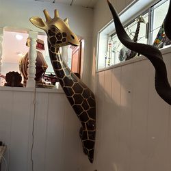 Giraffe wall art
