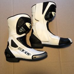 Axo Boots Size 10