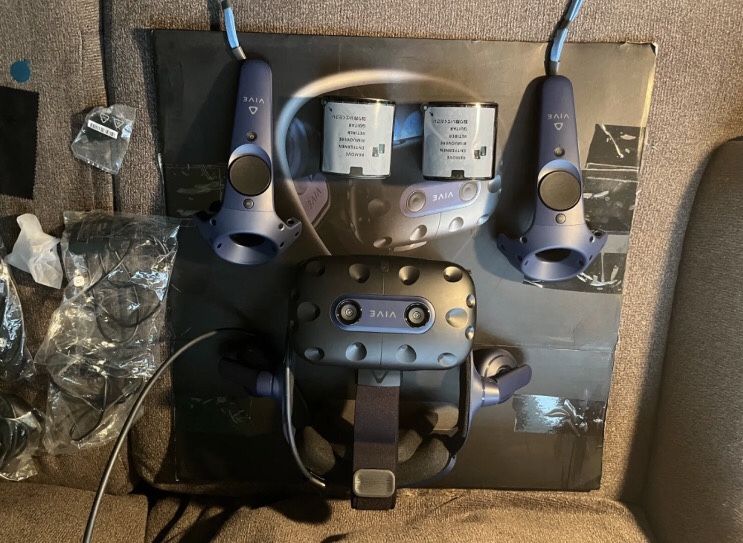 HTC Vive Pro 2 Vr Full Kit 