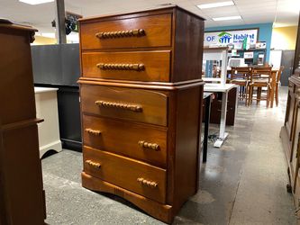 Vintage Light Brown 5-Drawer Highboy Dresser w/ Wooden Handles