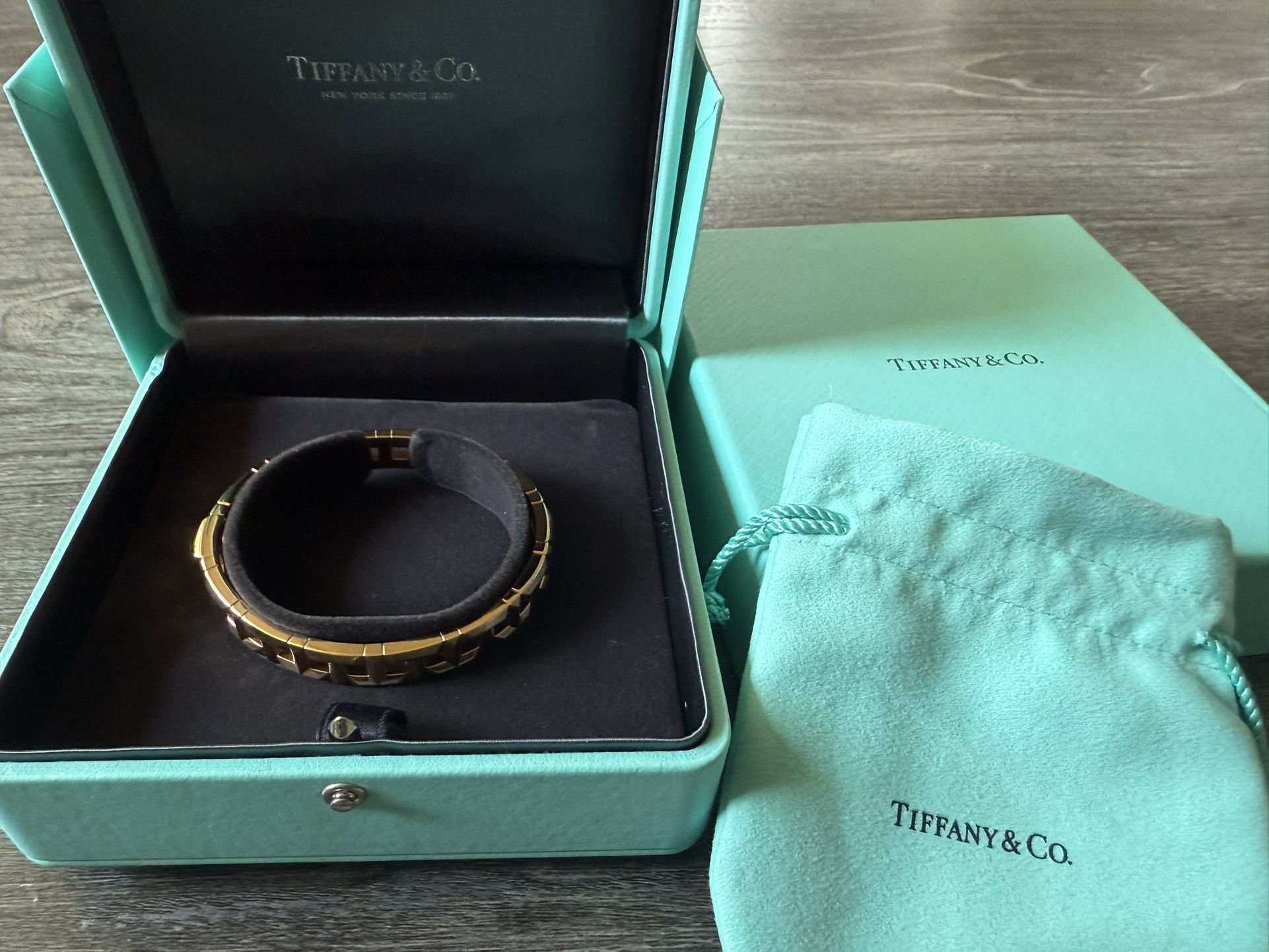 Tiffany & Co. Tiffany T True Hinged Bracelet in 18k Rose Gold