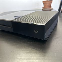 Clean Xbox ONE 500GB