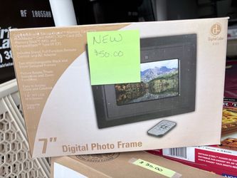 Digital photo frame