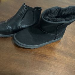 They are in good condition Size 8 