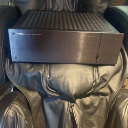 B&K Reference 2220 Amplifier