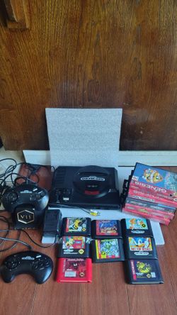 Sega Genesis model 1 with 13 games OEM controllers bundle