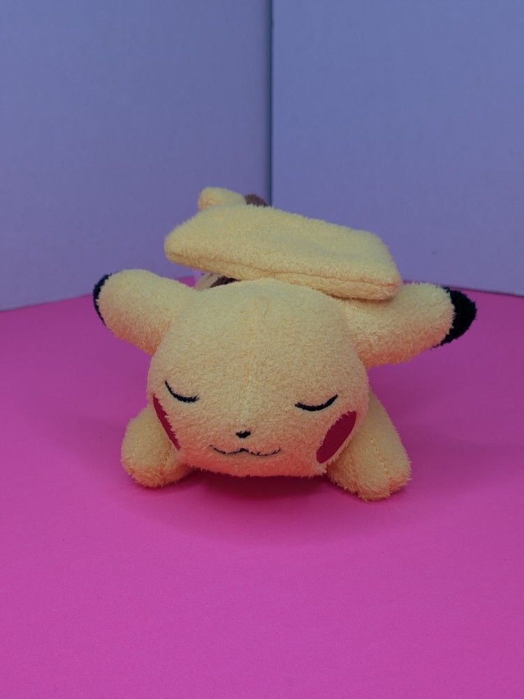 Pokémon Sleeping Pikachu Jazwares 5” Plush
