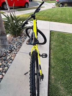 Canondale Trail  8 2021 Mountain Bike