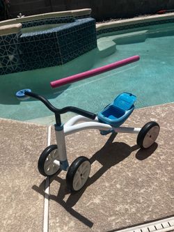 Radio Flyer Scoot 2 Scooter Ride-On – Excellent Condition