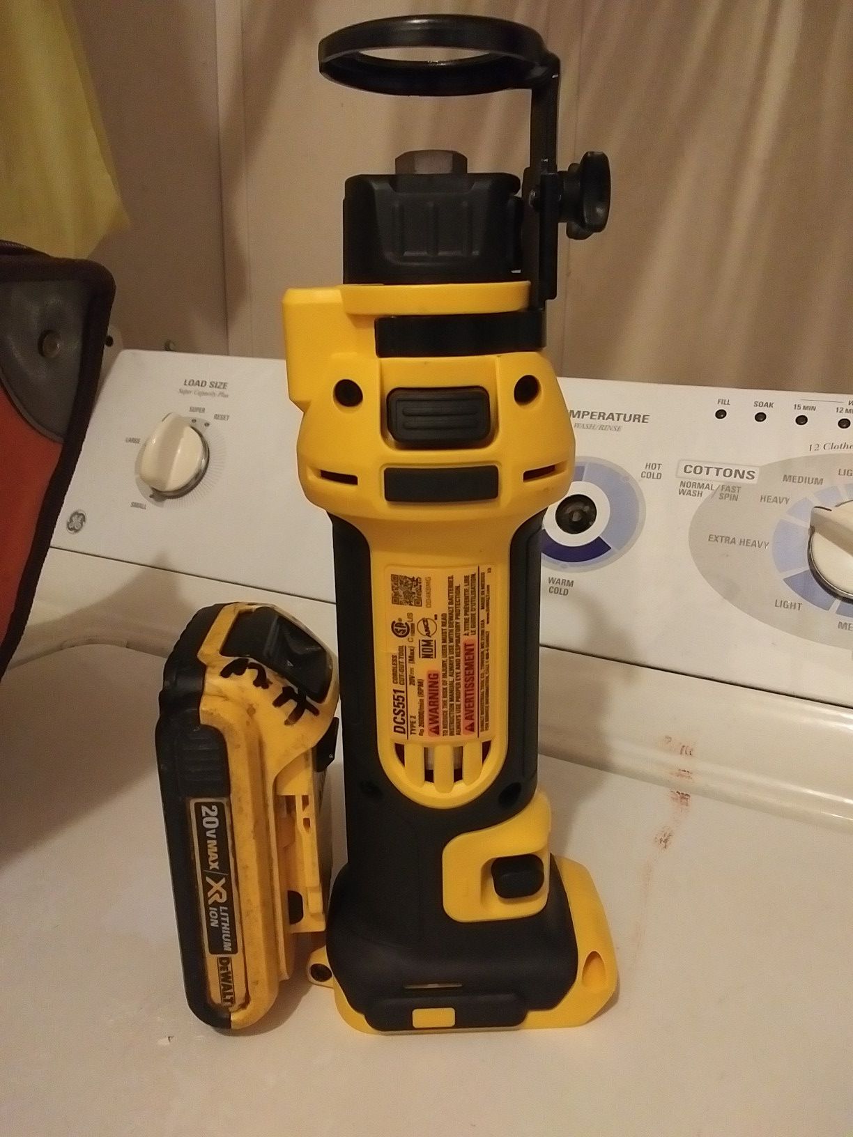 Dewalt cut out tool amd battery