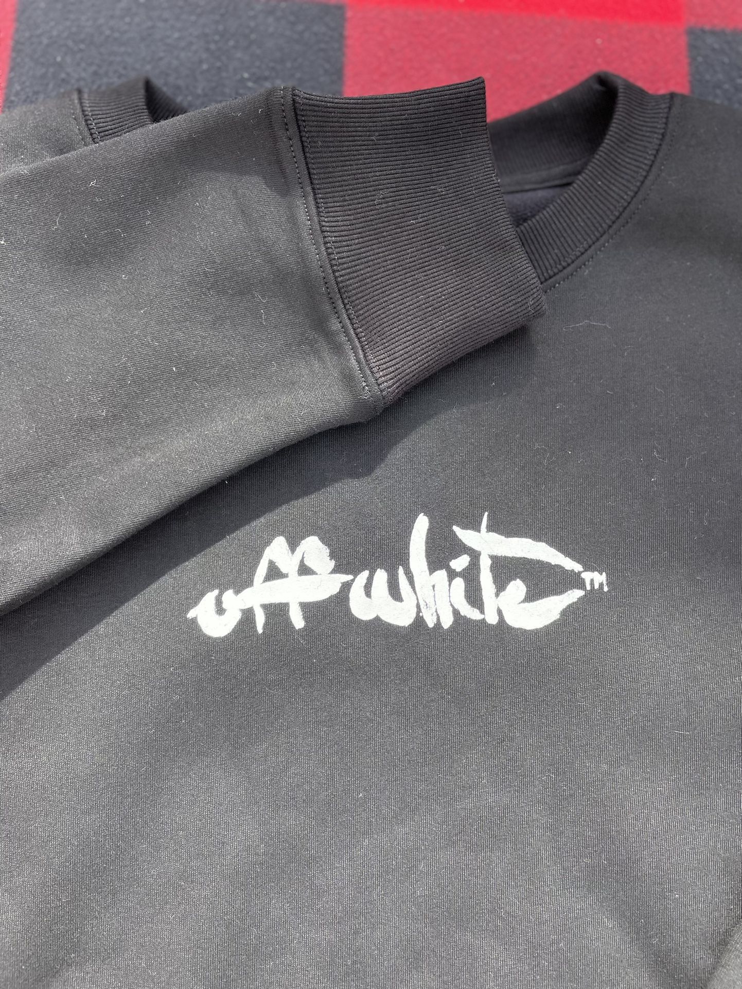 1:1 Off White Sweater COLOR black Size small