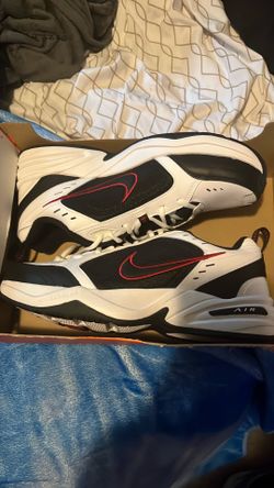 Nike monarch IV