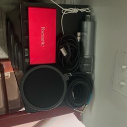 Interface With Mic And Wires 