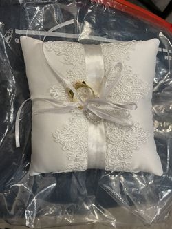 4” Ring Pillow