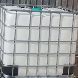 275 gallon plastic water tank $85 each