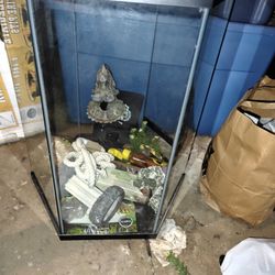 Tons Of Reptile Supplies And A Few Different Tanks