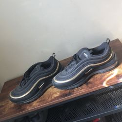 Nike AirMax 98 Gold And Black