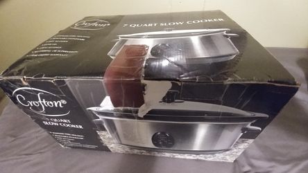 2 New Crofton Slow Cookers