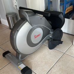 Sunny Classic Long Rail Rowing Machine 