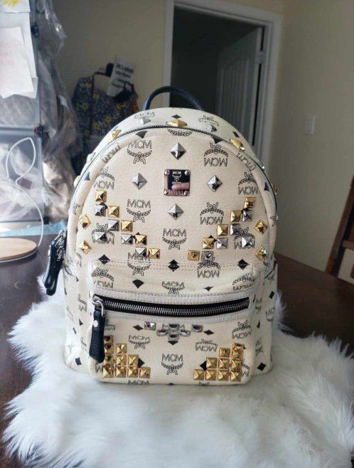 Authentic MCM Visetos Stark Studded Backpack- USED(PRE-LOVED)