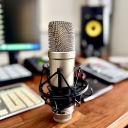 Rode NT1-A Condenser Microphone – Excellent Condition – Great for Studio & Podcasting