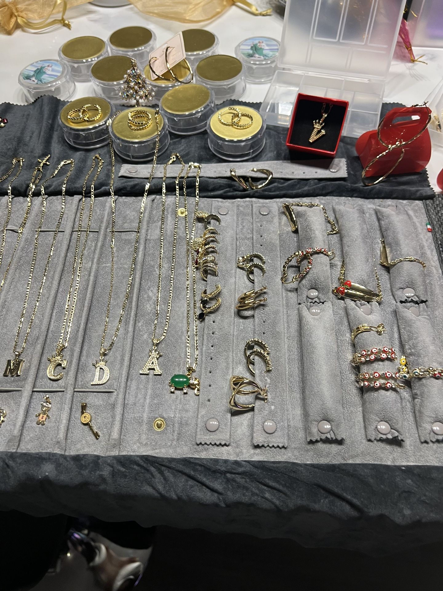 Cadenas De Oro Laminado Baratas Y Aretes Muy Fino Laminado Italiano