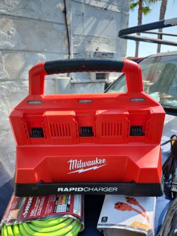 Milwaukee packout rapid charger
