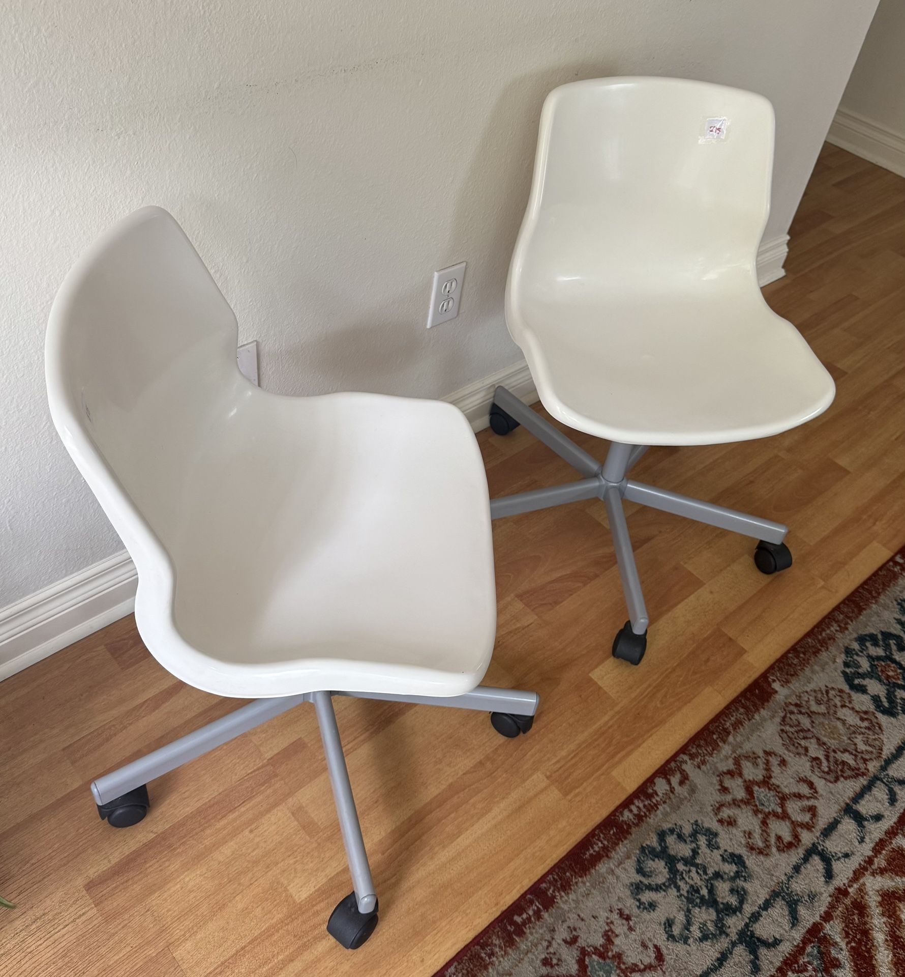 Office Chair With Wheels