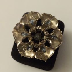 Vintage Brooch 