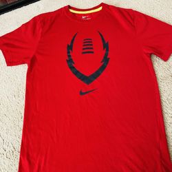 Mens Medium Nike Football Season Shirt 