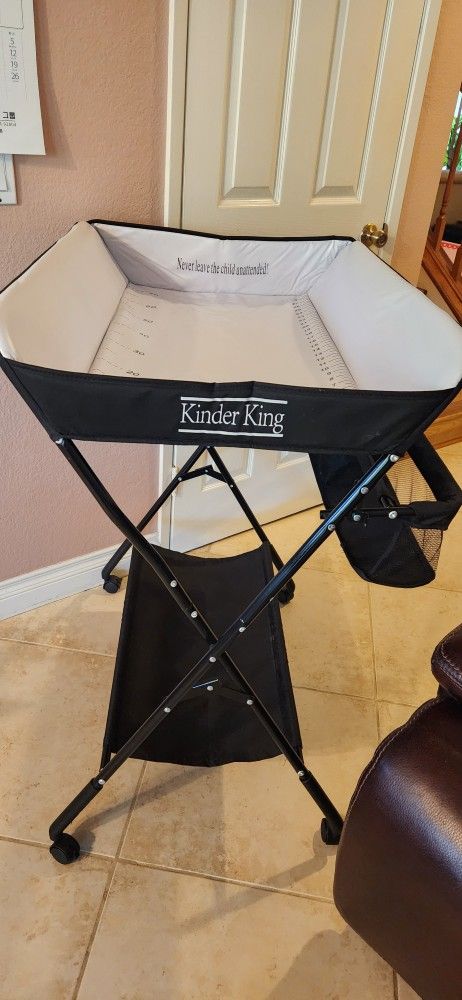 Foldable Diaper Changing Table
