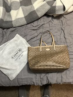 Women’s Coach Purse / Bag 